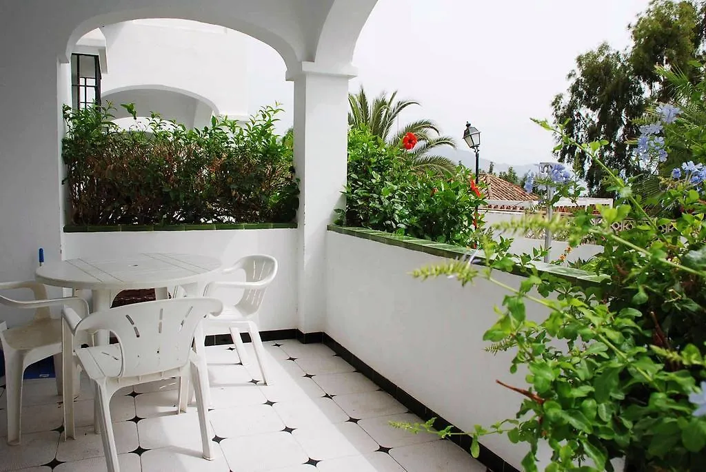 Apartamentos El Califa Nerja